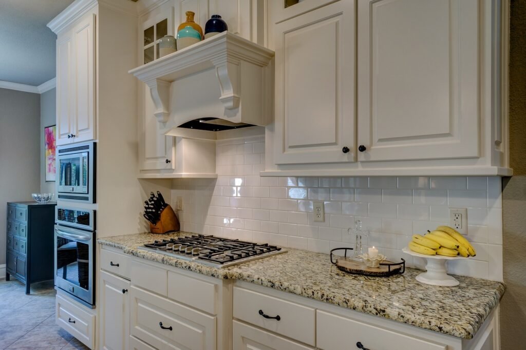 Shaker Style cabinet door in kitchen